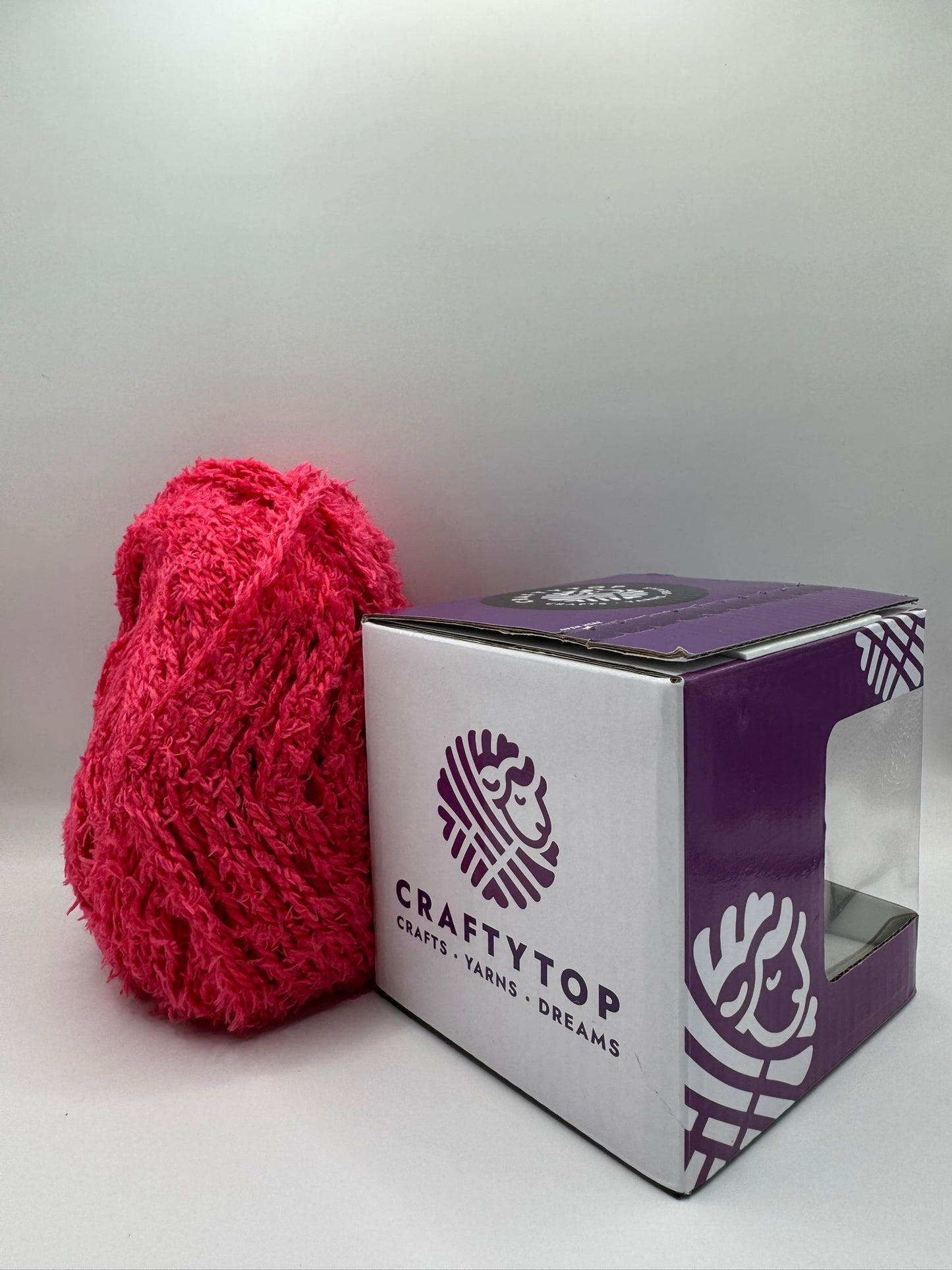Craftytop™ Semi-Synthetic Yarn – Pink