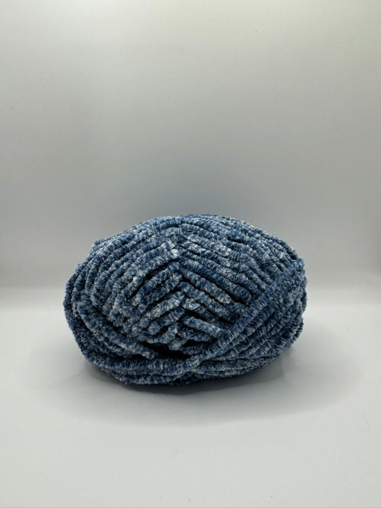 Craftytop™ Synthetic Yarn – Blue