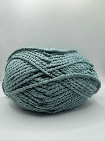 Craftytop™ Wool Yarn – Pale Green