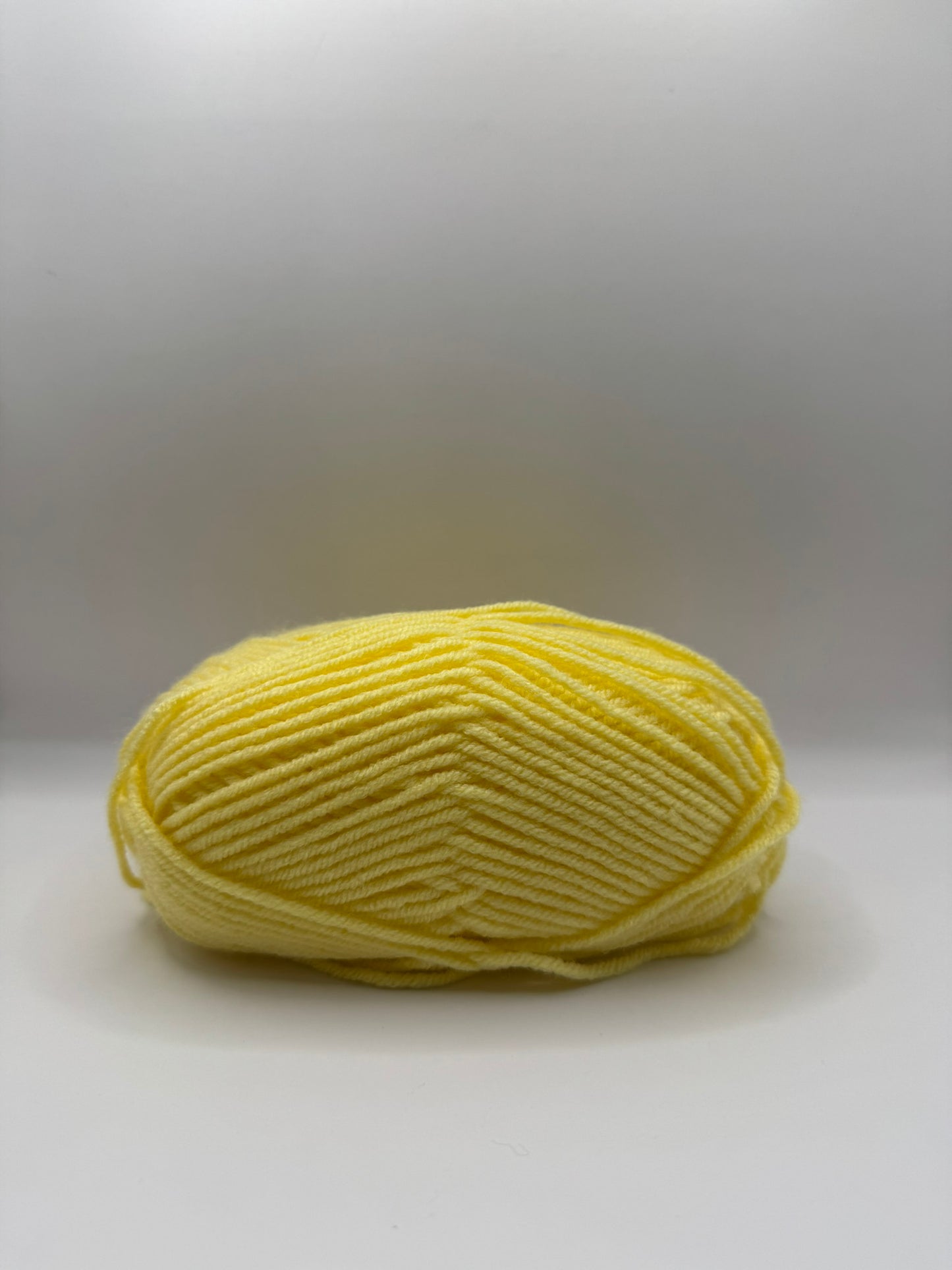 Craftytop™ Worsted Yarn – Yellow