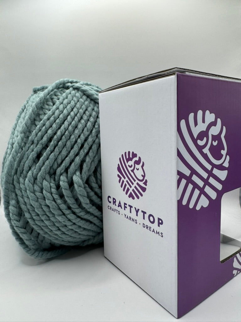 Craftytop™ Wool Yarn – Pale Green