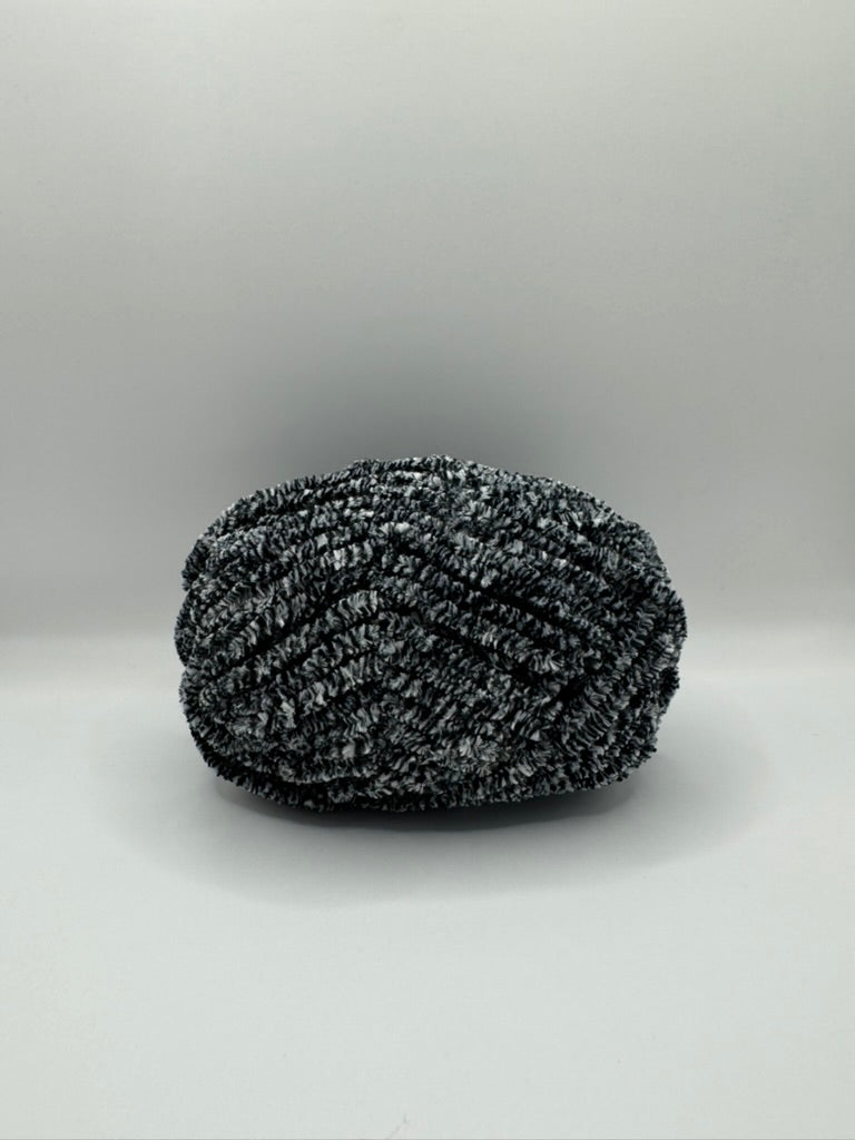 Craftytop™ Synthetic Yarn – Black & White Mix