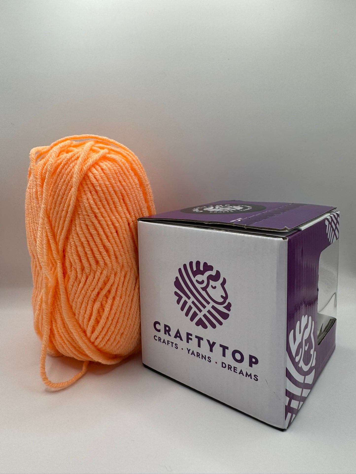 Craftytop™ Worsted Yarn – Peach