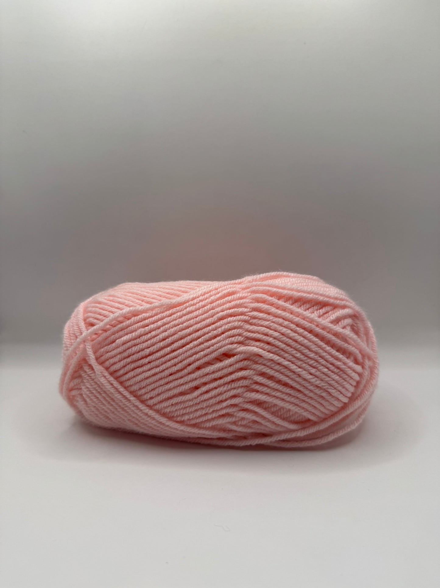 Craftytop™ Worsted Yarn – Light Pink